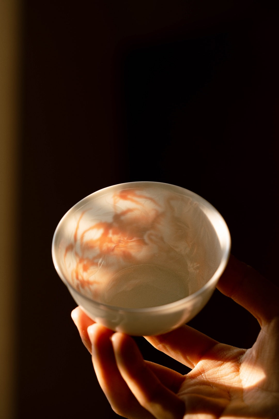 [清本源 x Gohobi Gallery] Cup with Inner-Impressed Willow Leaf Motif and Alun-Red “Twin Geese Among Reeds” Design (80ml)