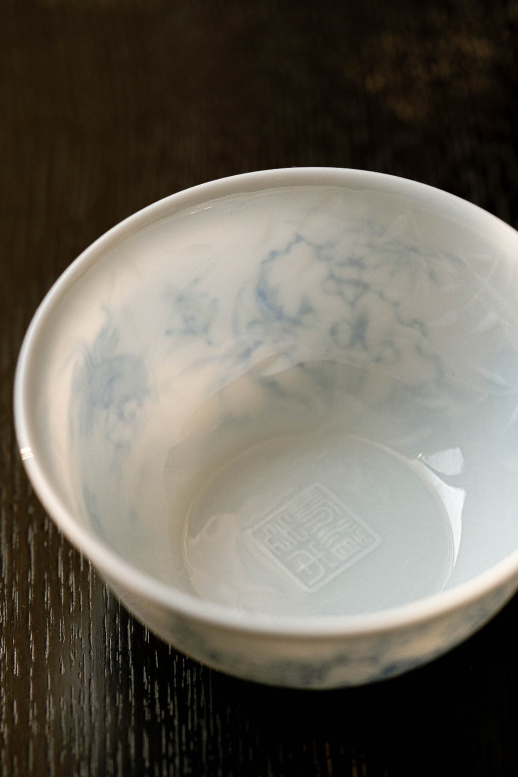 [清本源 x Gohobi Gallery] Light Blue & White Chicken Cup with Inner-Impressed Willow Leaf Motif – Chenghua-Inspired Design (80ml)
