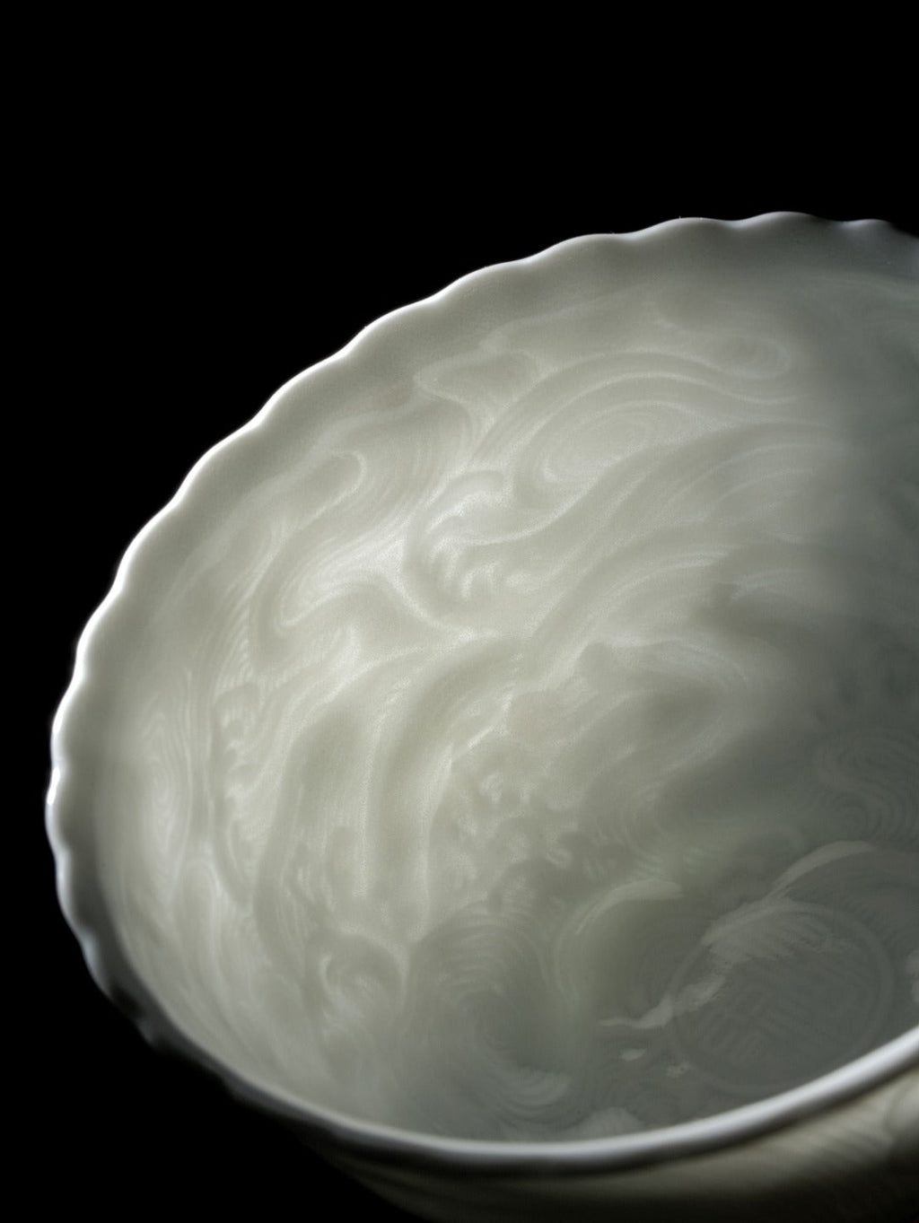 [清本源 x Gohobi Gallery] Thin-Body Inner-Imprinted and Carved Sea Wave Cup – Qing Ben Yuan Series (60ml)