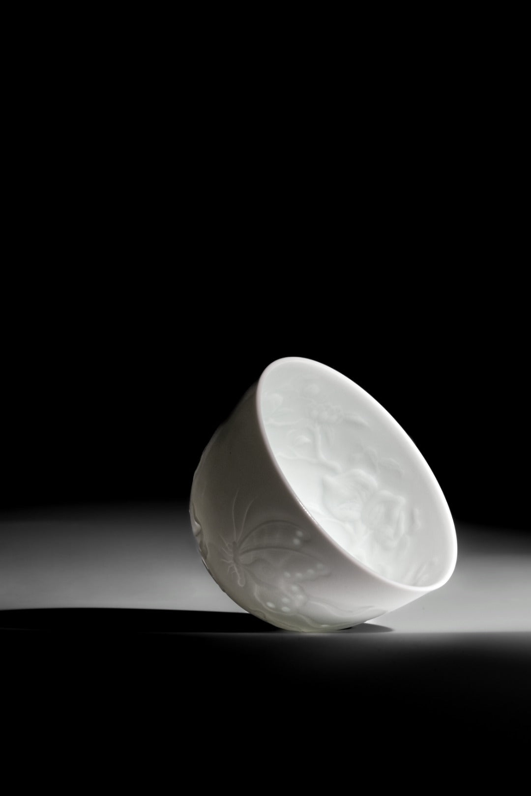 [清本源 x Gohobi Gallery] Thin-Body Sweet White Five Peach Butterfly Linglong Cup – Reclining Foot Form (80ml)