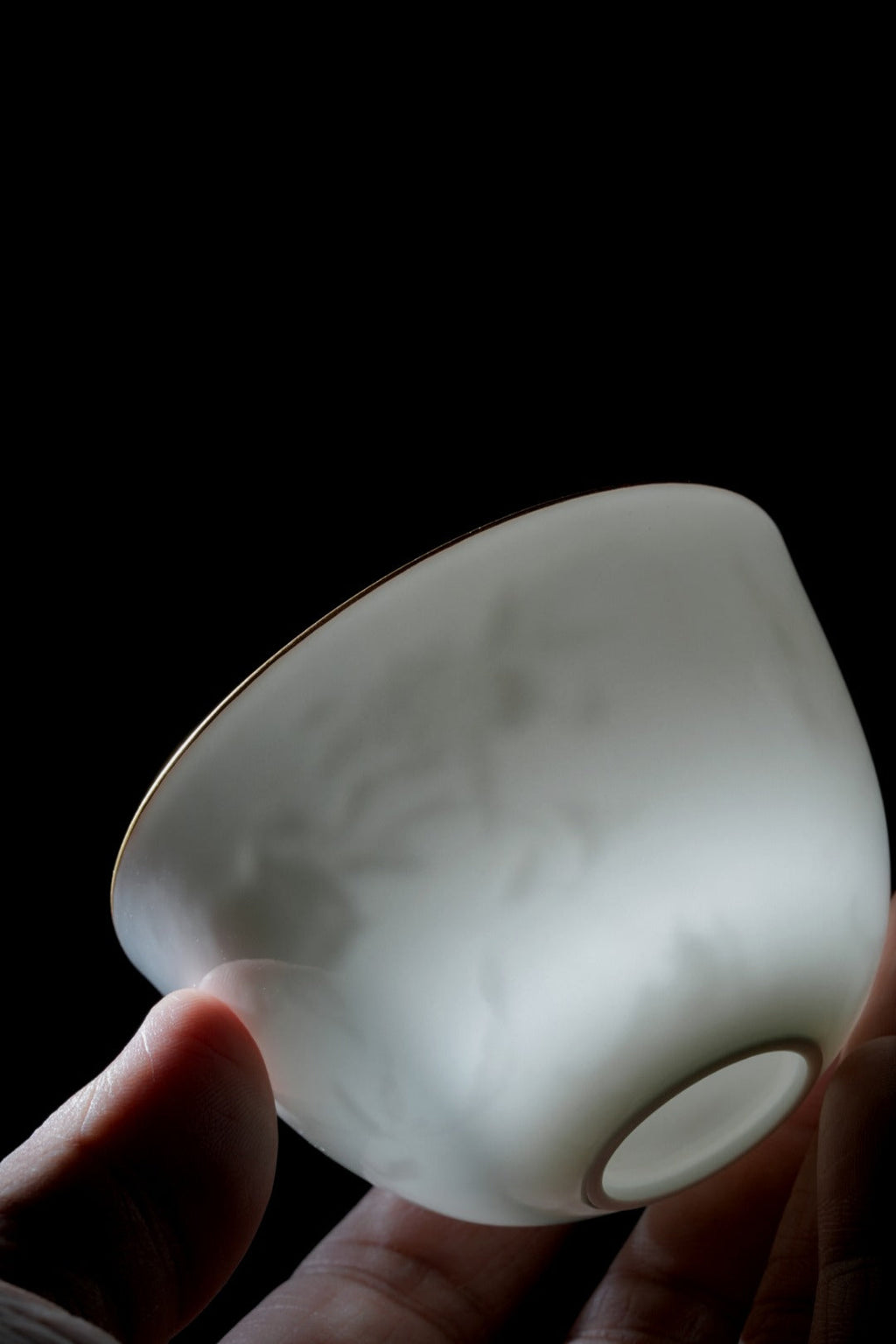 [清本源 x Gohobi Gallery] Thin-Body Sweet White Cup with Inner-Impressed Auspicious Longevity Motif – Reclining Foot Form (90ml)