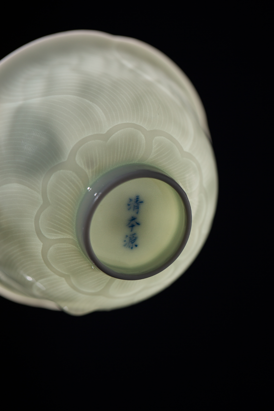 [清本源 x Gohobi Gallery] Thin-Body Sweet White Small Floral Cup with Inner-Impressed Shadow Peony Motif (60ml)