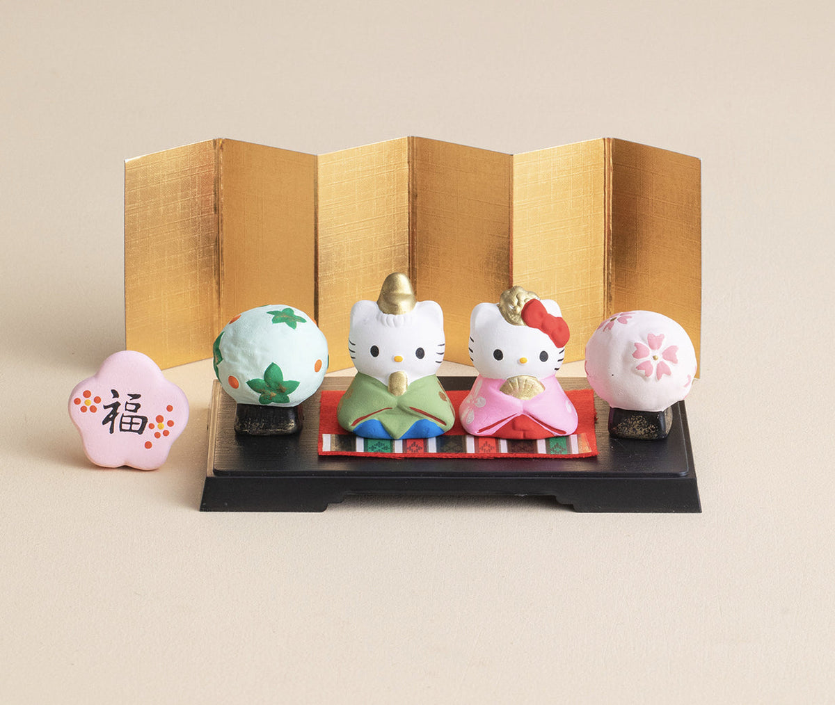 Hello Kitty Couple Ornaments - Ceramic Cute Desktop Decorations Gift Box [Made In Japan]