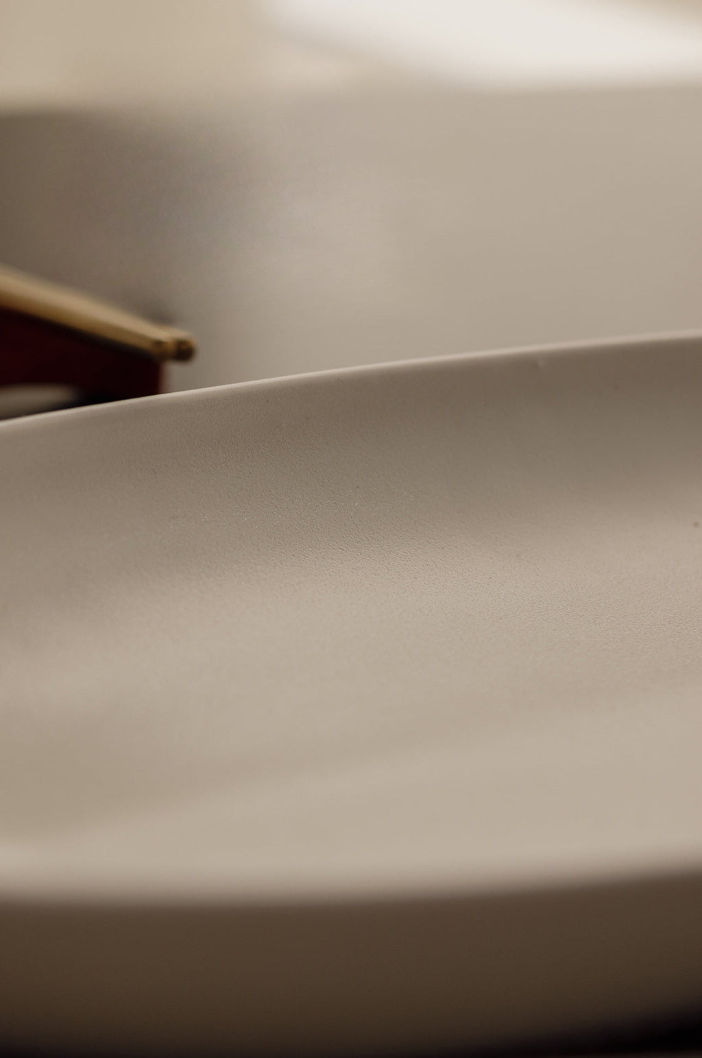 Gohobi Painted Matte Long Kwai Kou Plate