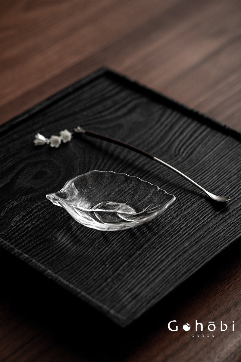 Gohobi Crystal Glass Leaf Tea Holder – Zen Leaf Tea Lotus Presentation Dish