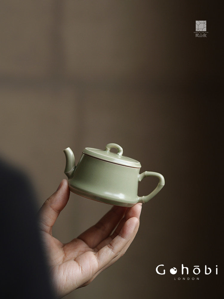 [賦山敘 x Gohobi] Gohobi Monochrome Glaze Ceramic Teapot – Pear Shape Bamboo Handle Gongfu Tea Pot