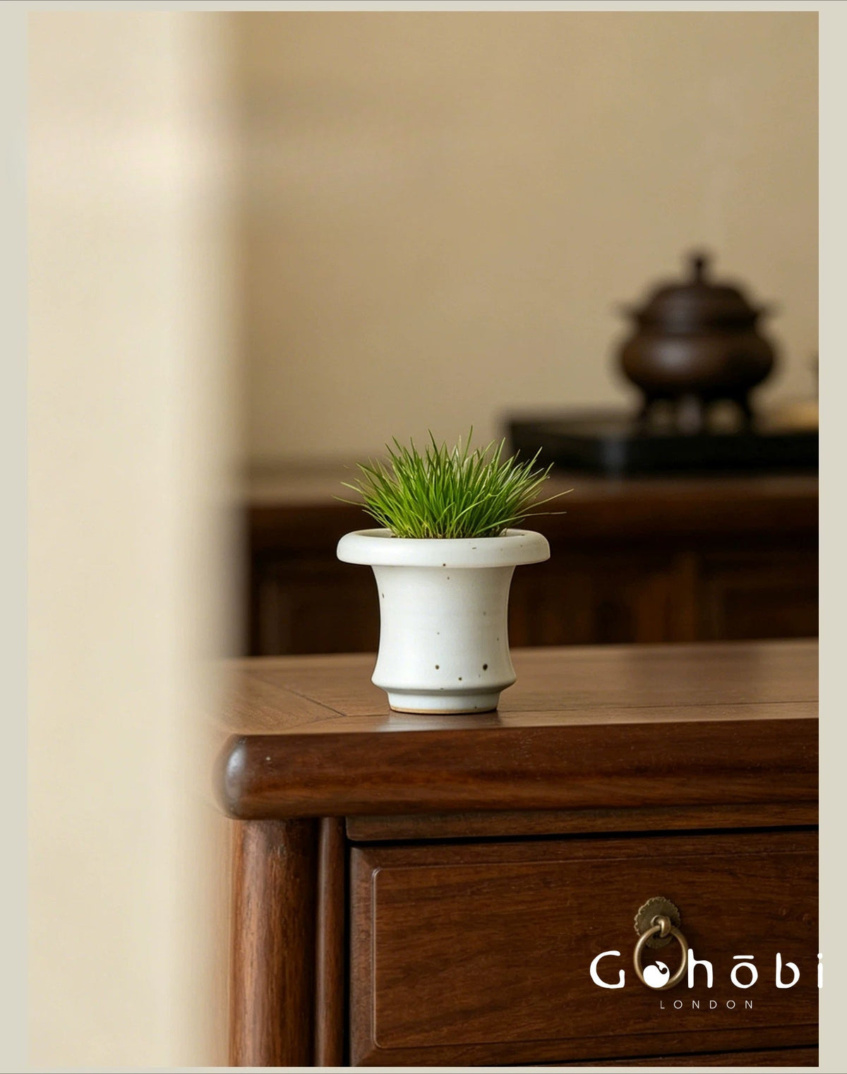 Gohobi Japanese Ikebana Mini Ceramic Vase – Jingdezhen Wabi-Sabi Desktop Flower Vase