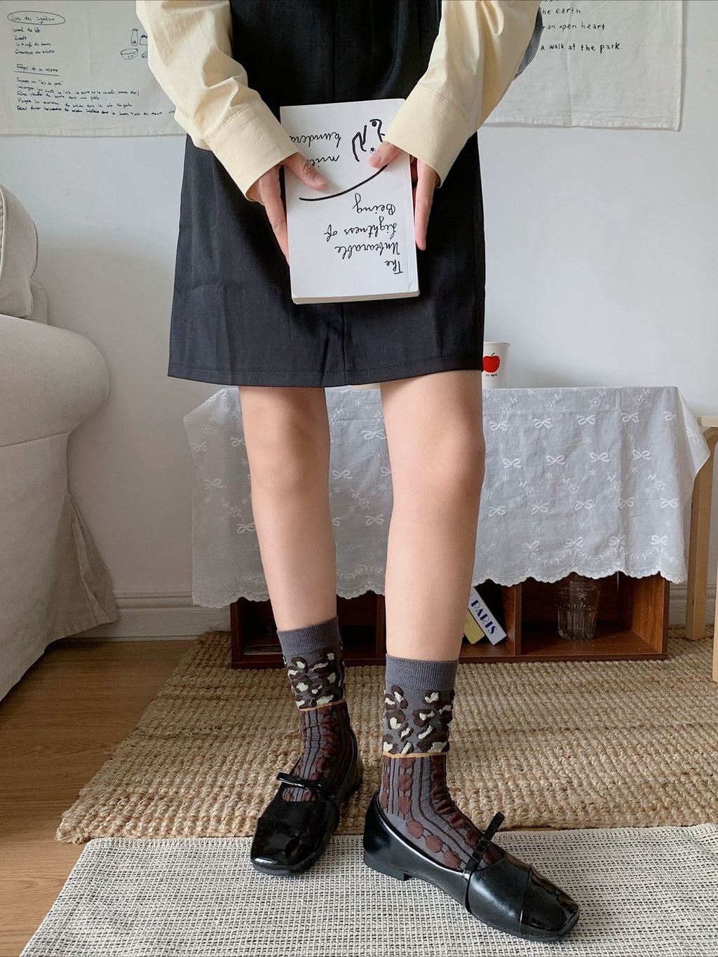 Gohobi Embossed Leopard Pattern Mid-Calf Socks