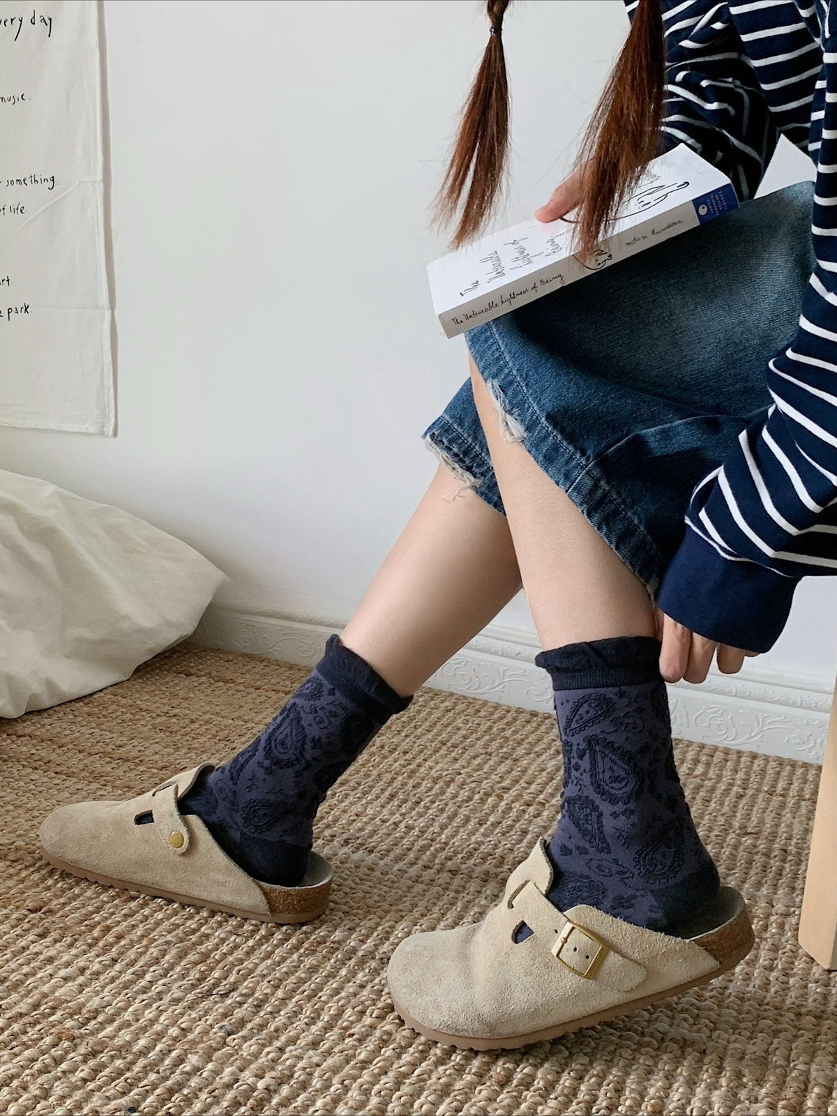 Gohobi South France Paisley Embossed Mid-Calf Socks