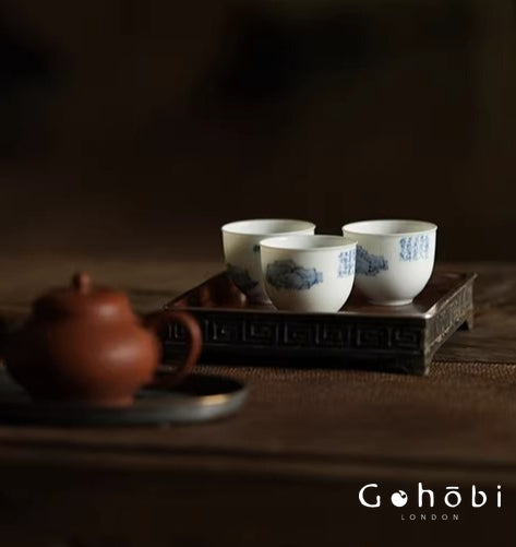 [賦山敘 x Gohobi] Gohobi Jingdezhen Hand-Painted Blue and White Mountain Teacup – Ruoshen Style Gongfu Tea Tasting Cup