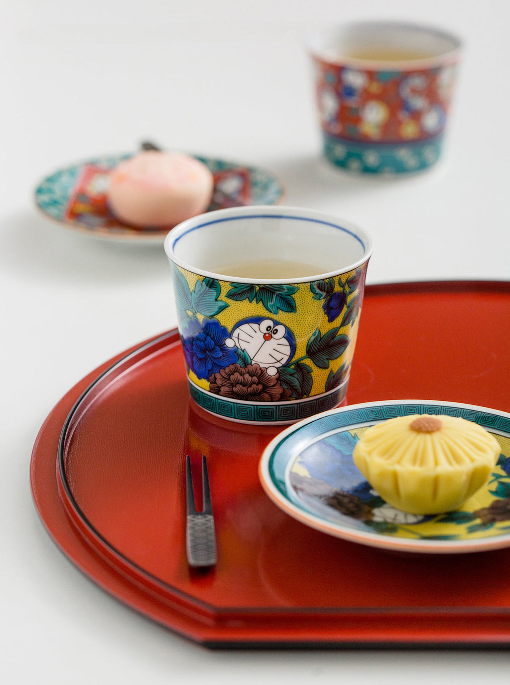 Gohobi Japanese Doraemon Tea Cup and Ceramic Plate Set [Made In Japan]