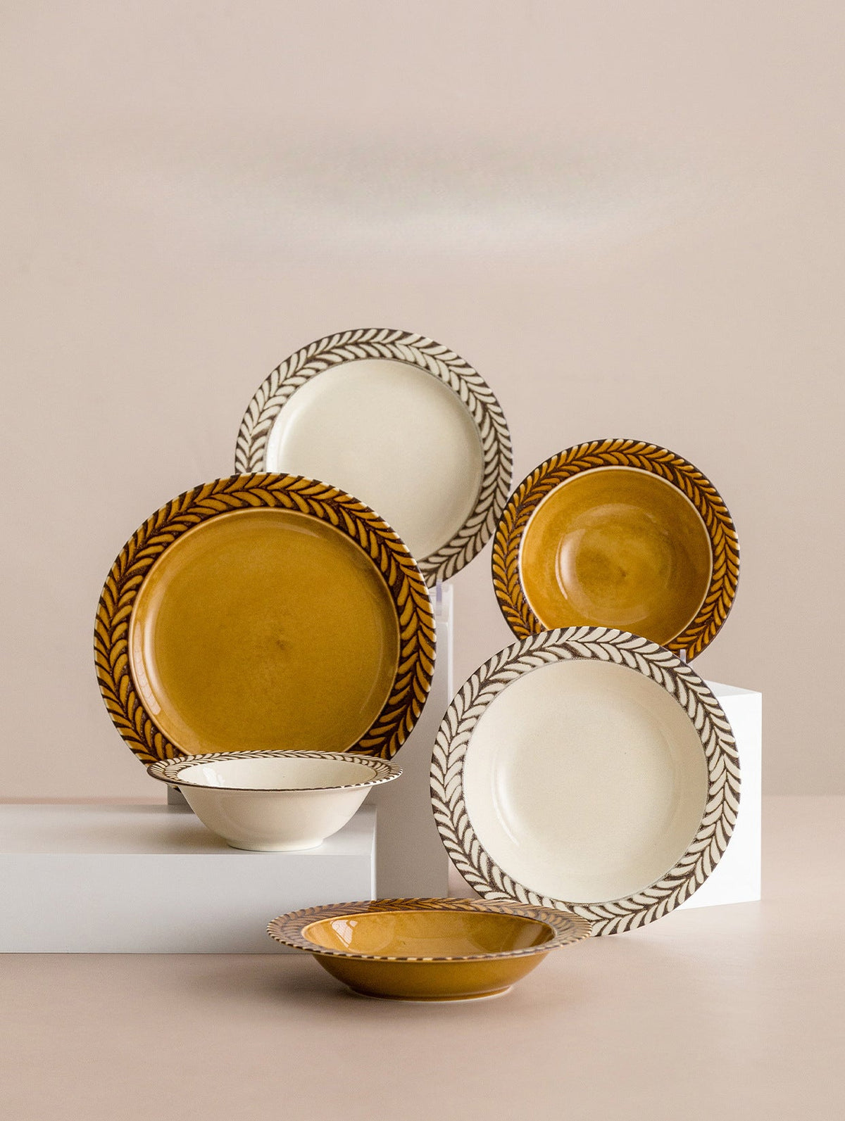 Gohobi Ceramic Rosemary Plate [Made in Japan]