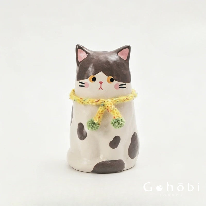 Gohobi Cute Cat Ceramic Vase – Handmade Jingdezhen Ikebana Flower Vase