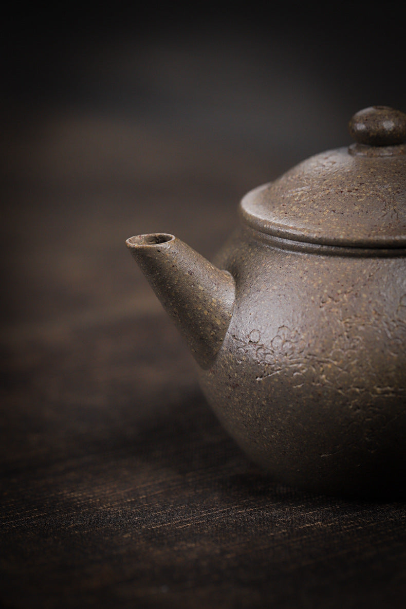 Gohobi Handmade Yixing Zisha Sandy Purple Clay Teapot – 130ml Handmade Original Ore Qing Jiangpo Clay Bala Shui Ping Teapot, Small Gongfu Purple Clay Teaware with Built-in Filter