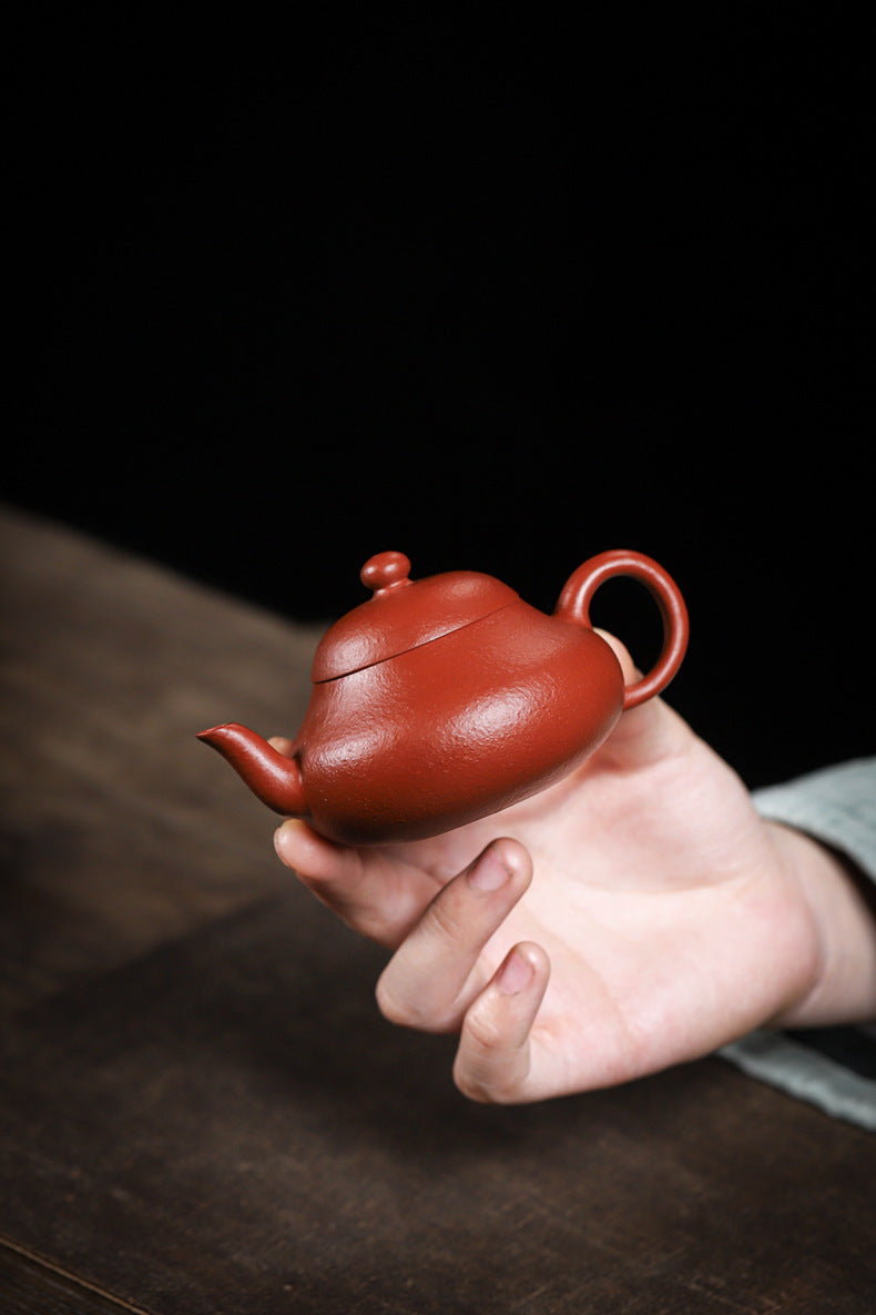 Gohobi Handmade Yixing Red Zisha Clay Teapot – 120ml Original Ore Zhuni Pear-Shaped Teapot, Handmade Gongfu Tea Teaware for Home Brewing