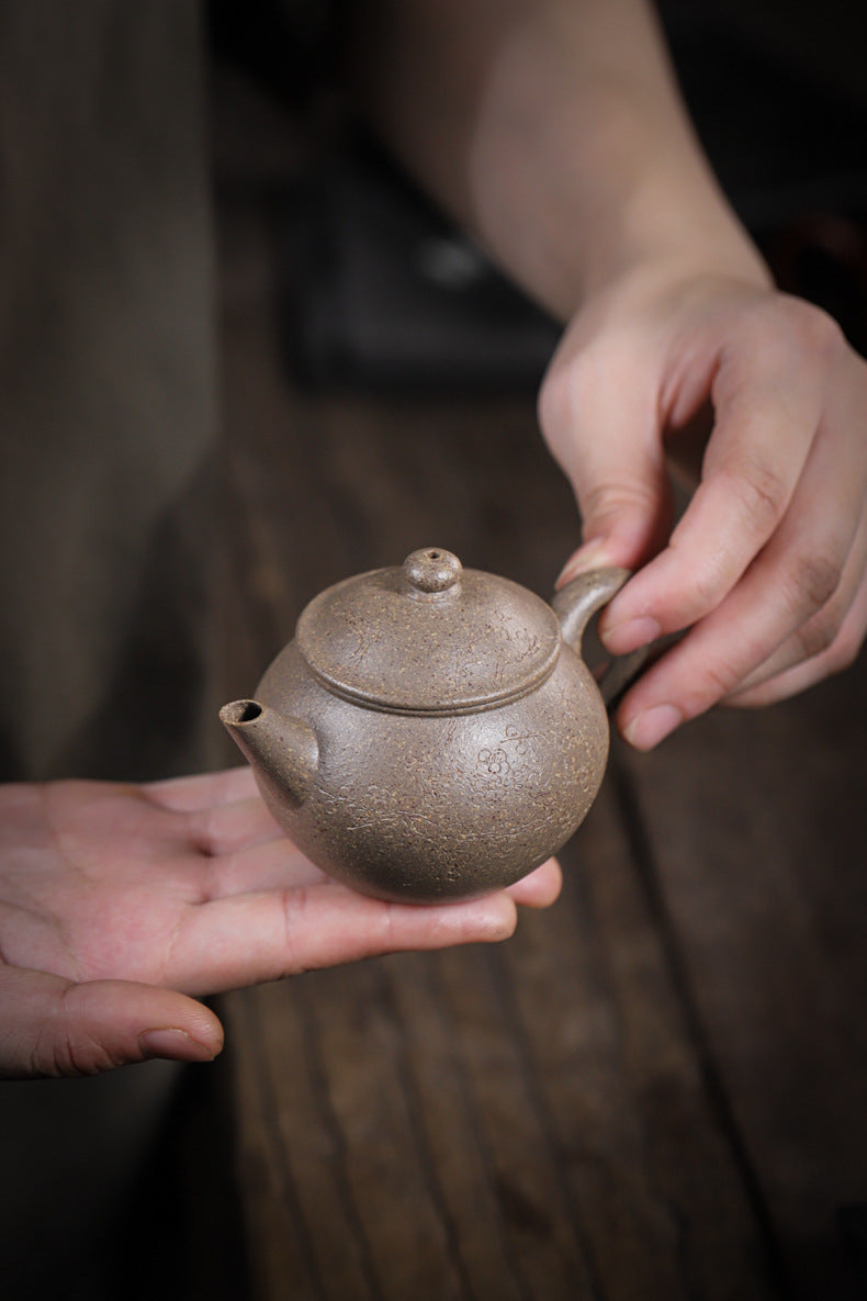 Gohobi Handmade Yixing Zisha Sandy Purple Clay Teapot – 130ml Handmade Original Ore Qing Jiangpo Clay Bala Shui Ping Teapot, Small Gongfu Purple Clay Teaware with Built-in Filter
