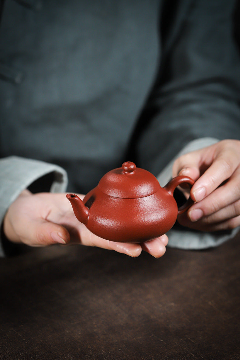 Gohobi Handmade Yixing Red Zisha Clay Teapot – 120ml Original Ore Zhuni Pear-Shaped Teapot, Handmade Gongfu Tea Teaware for Home Brewing