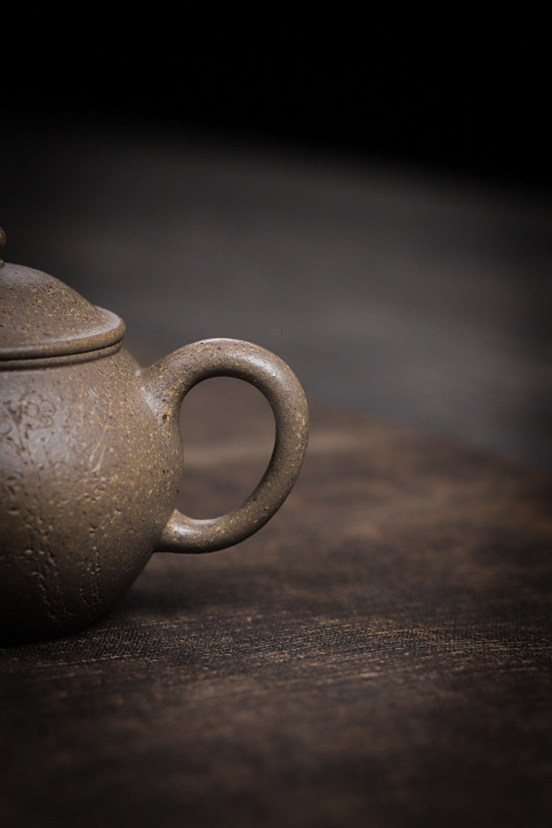 Gohobi Handmade Yixing Zisha Sandy Purple Clay Teapot – 130ml Handmade Original Ore Qing Jiangpo Clay Bala Shui Ping Teapot, Small Gongfu Purple Clay Teaware with Built-in Filter