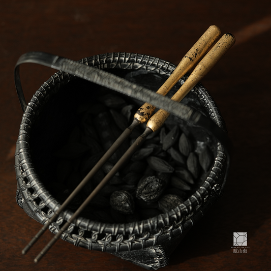 [賦山敘 x Gohobi] Handcrafted Extended Brass Charcoal Tongs – Heat-Resistant with Gilded Design, Tea Stove Accessory