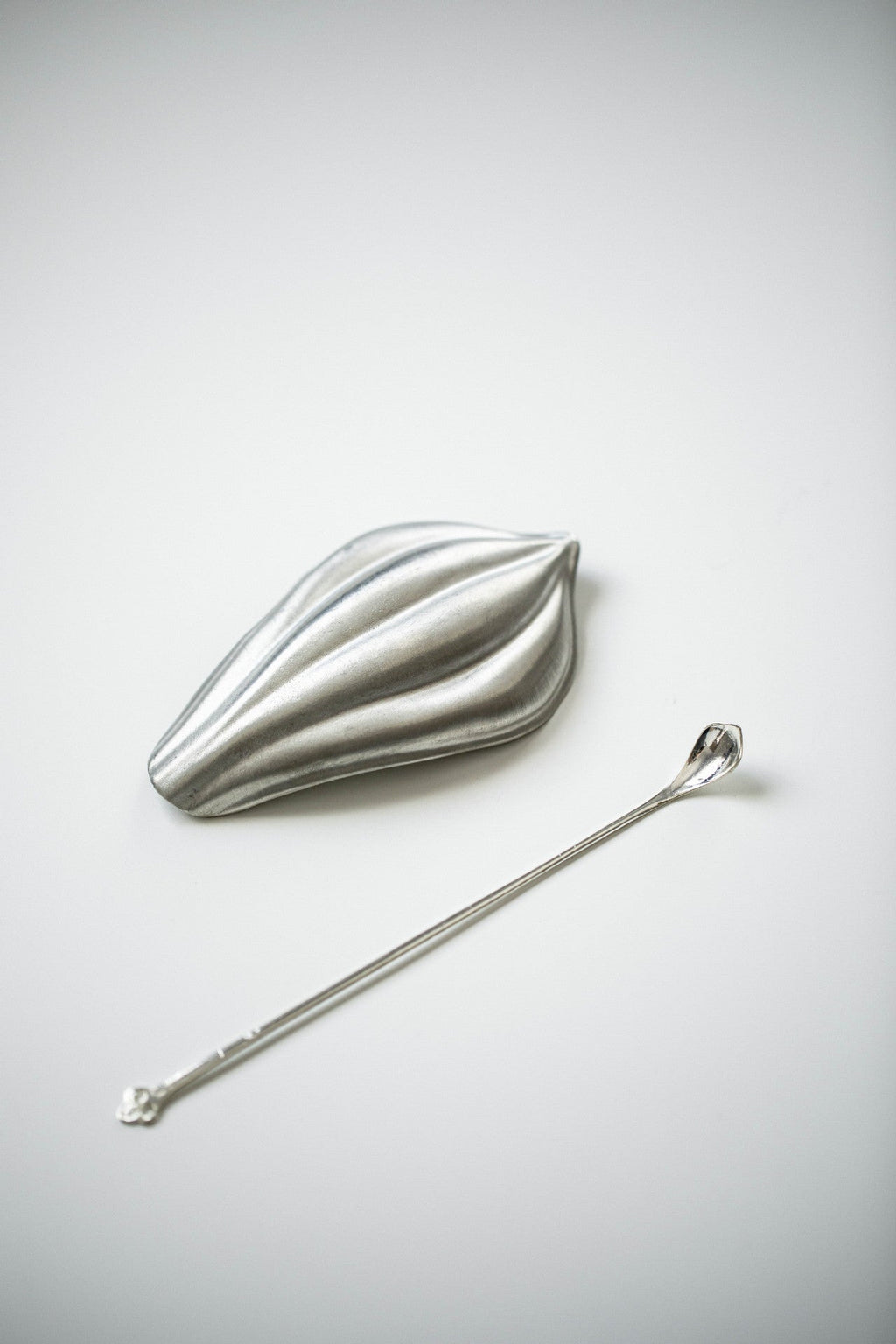 Gohobi Handmade Zen Tea Scoop with Lotus Chaze