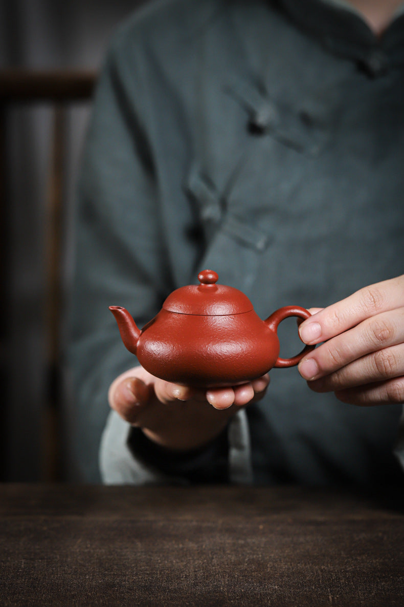 Gohobi Handmade Yixing Red Zisha Clay Teapot – 120ml Original Ore Zhuni Pear-Shaped Teapot, Handmade Gongfu Tea Teaware for Home Brewing
