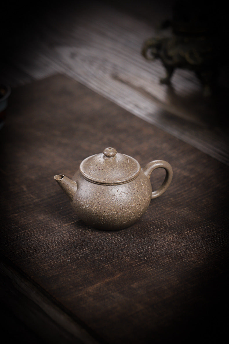 Gohobi Handmade Yixing Zisha Sandy Purple Clay Teapot – 130ml Handmade Original Ore Qing Jiangpo Clay Bala Shui Ping Teapot, Small Gongfu Purple Clay Teaware with Built-in Filter