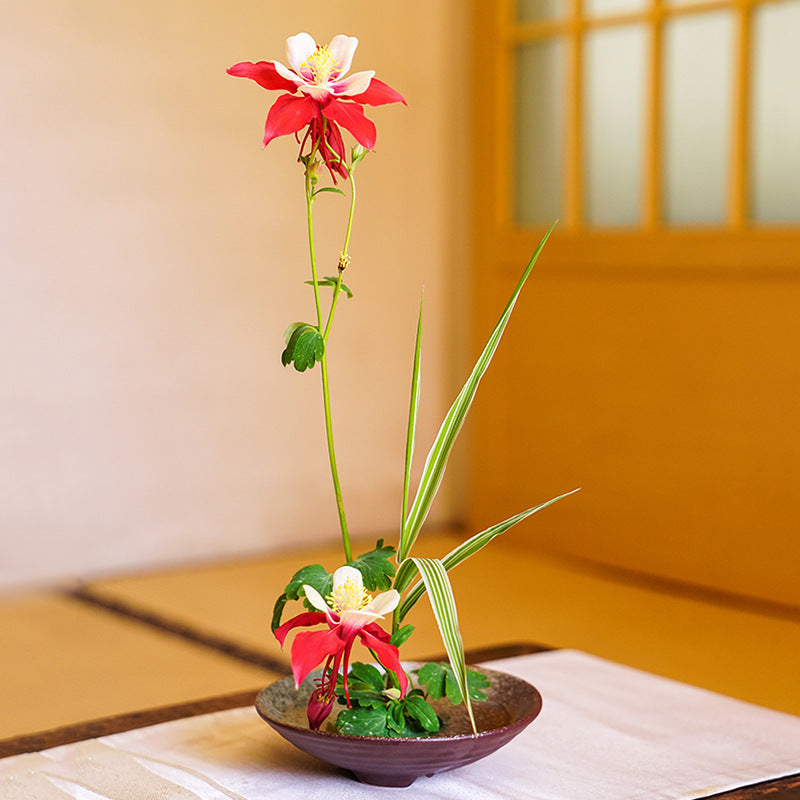 Gohobi Large Ikebana Three-legged Japanese Style Vase 008