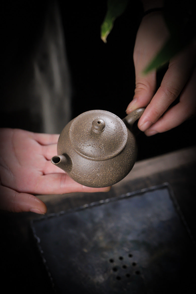 Gohobi Handmade Yixing Zisha Sandy Purple Clay Teapot – 130ml Handmade Original Ore Qing Jiangpo Clay Bala Shui Ping Teapot, Small Gongfu Purple Clay Teaware with Built-in Filter