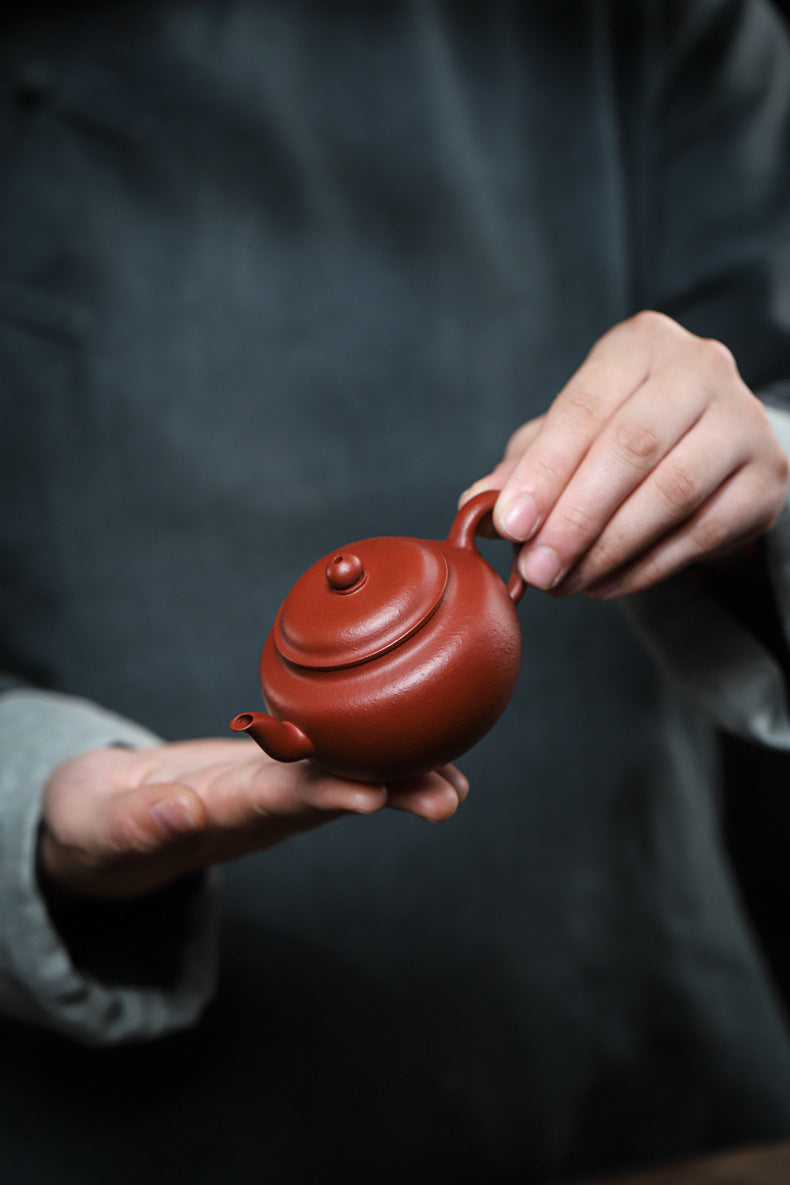 Gohobi Yixing Red Zisha Clay Teapot – 140ml Handmade Thin-Walled Lotus Seed Style Teapot, Original Ore Zhuni Clay, Small Gongfu Teapot with Built-in Filter