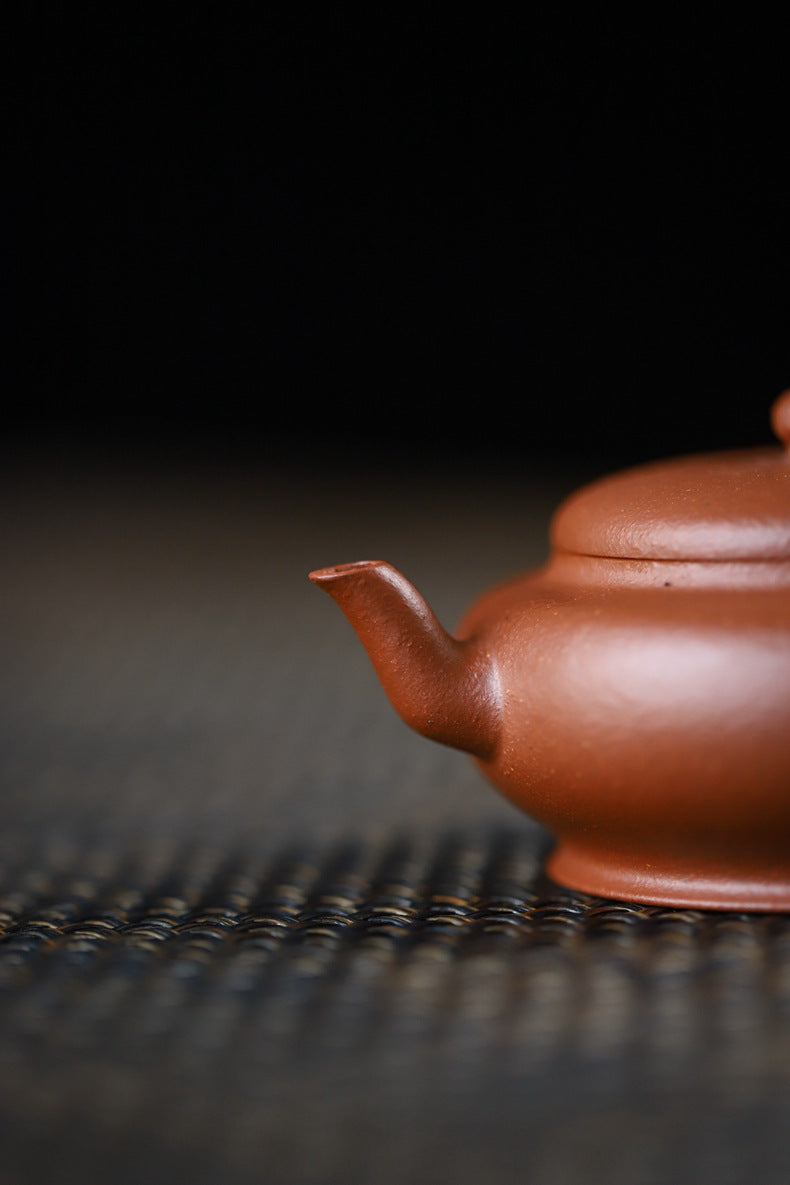 Gohobi Handmade Yixing Original Ore Jiangpo Sandy Purple Clay "Flat Lantern" Teapot – 150ml Thin-Walled Home Brewing Teapot with Built-in Filter