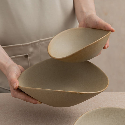 Gohobi Japanese Ceramic Irregular Salad Bowl