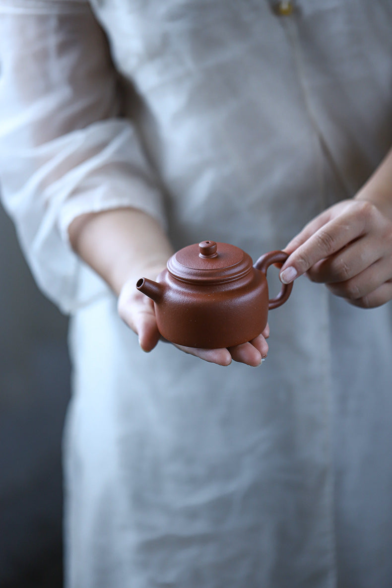 Gohobi Handmade Yixing Original Ore Sandy Purple Clay "Dezhong" Teapot – 150ml Zen-Inspired Home Brewing Teapot with Built-in Filter