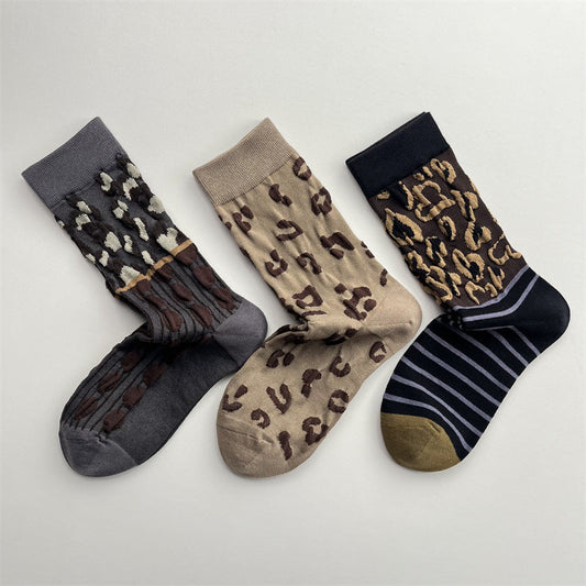 Gohobi Embossed Leopard Pattern Mid-Calf Socks