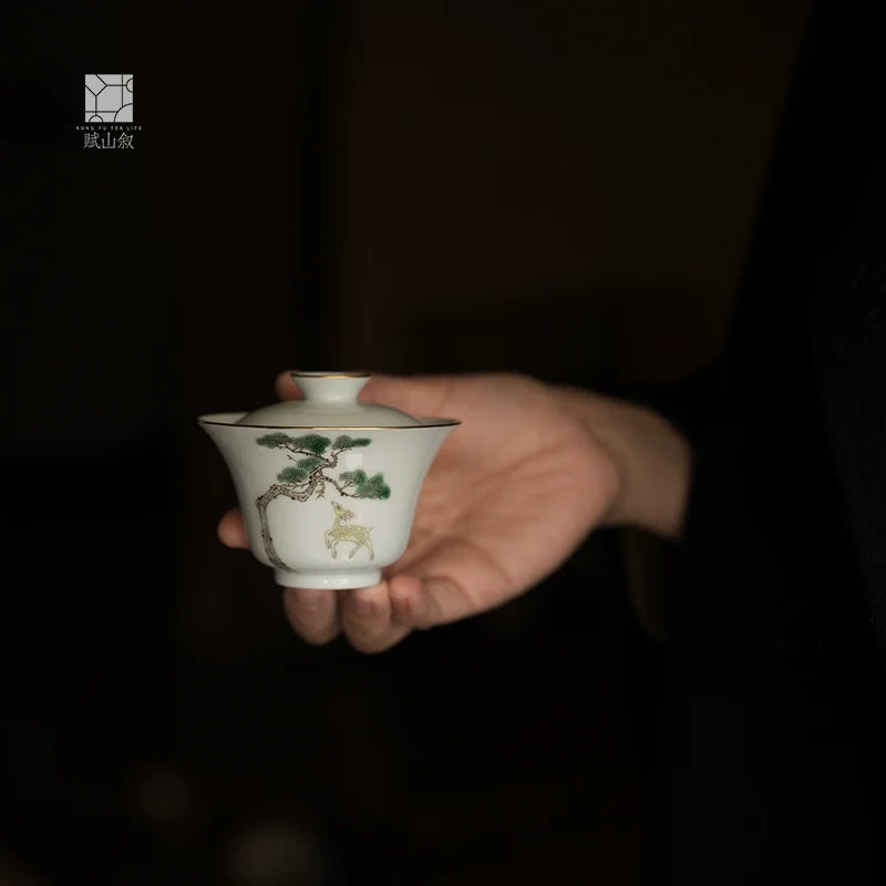 [賦山敘 x Gohobi] Hand-Painted Pine & Deer Gaiwan – Antique Style Ceramic Gongfu Tea Bowl for Rock Tea Brewing