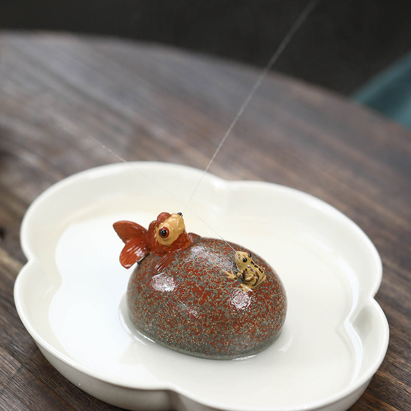 Gohobi Handmade Ceramic YiXing Clay Goldfish and Frog Ornament Tea pet