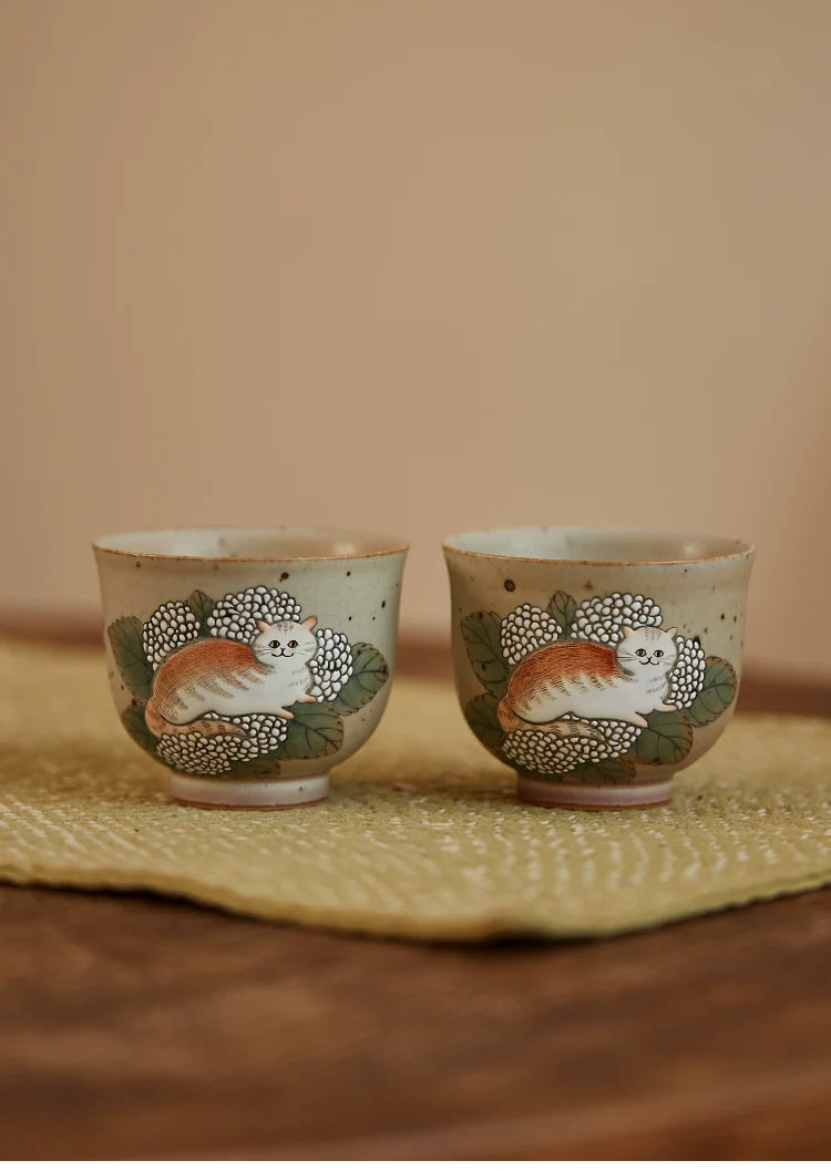 Gohobi Hand-painted Cat Hydrangeas Ceramic Tea Cup