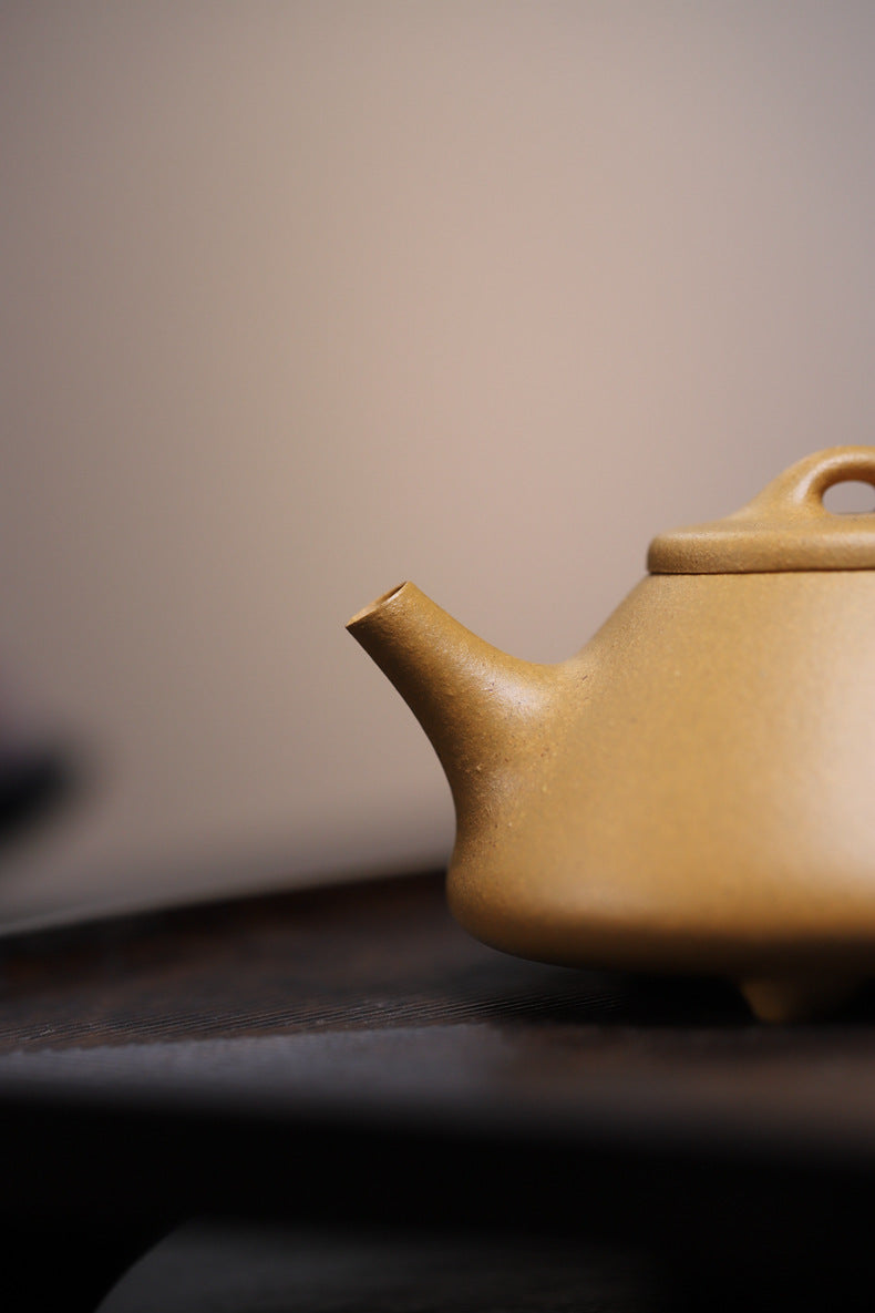 Gohobi Handmade Yixing Yellow Zisha Clay Teapot – 140ml Original Ore Huangjin Duan (Golden Duan) Clay Shih Piao Teapot, Thin-Walled Gongfu Purple Clay Teaware