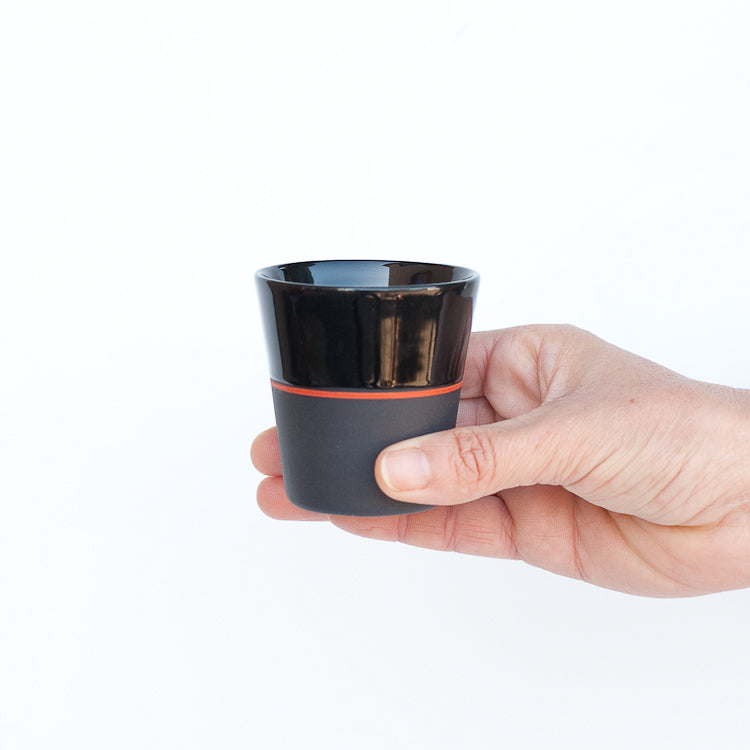 Sue Ure Masion Black porcelain Small beaker