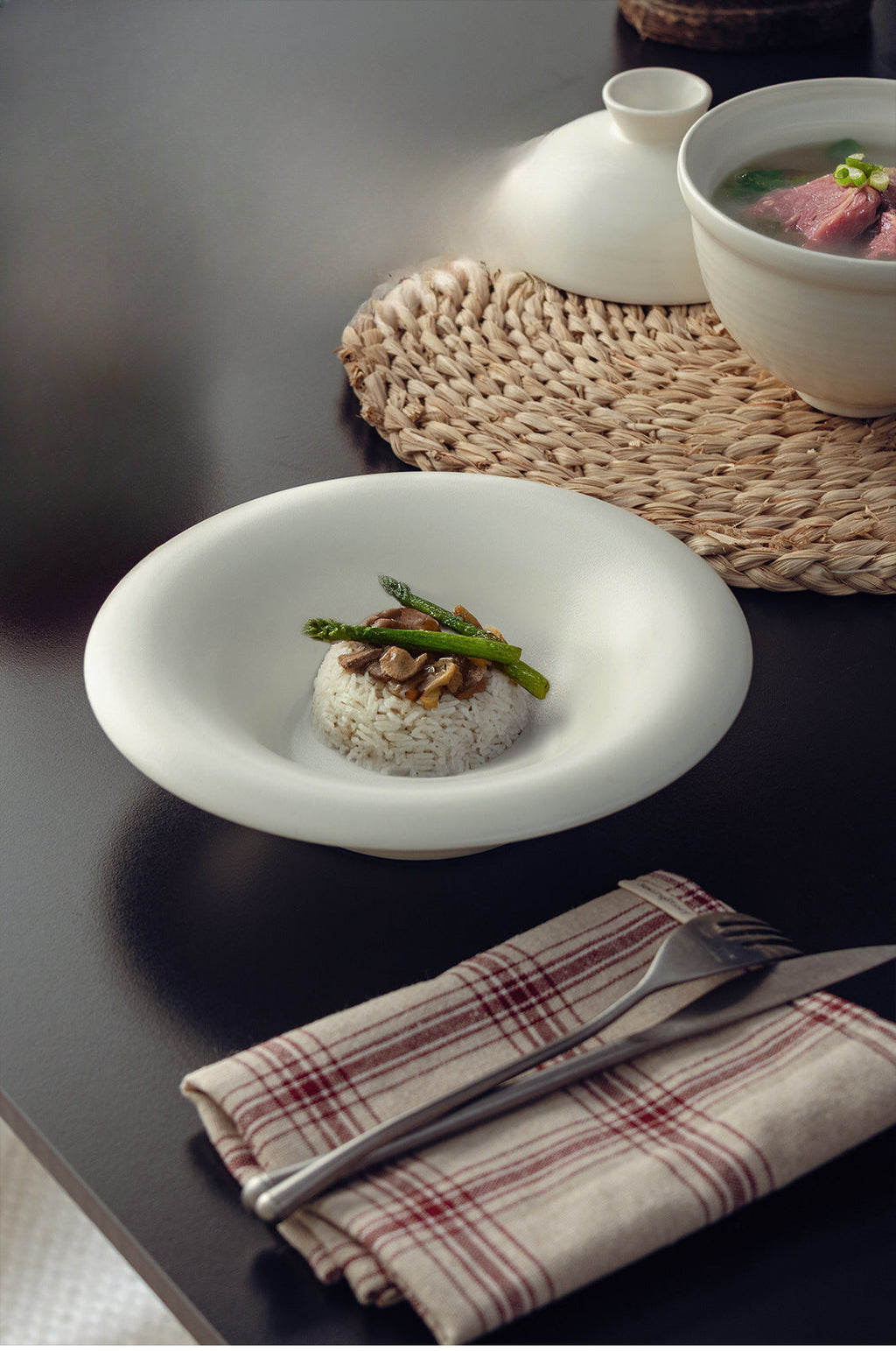 Gohobi Painted Matte 7.5-Inch Reverse Side Pot Plate