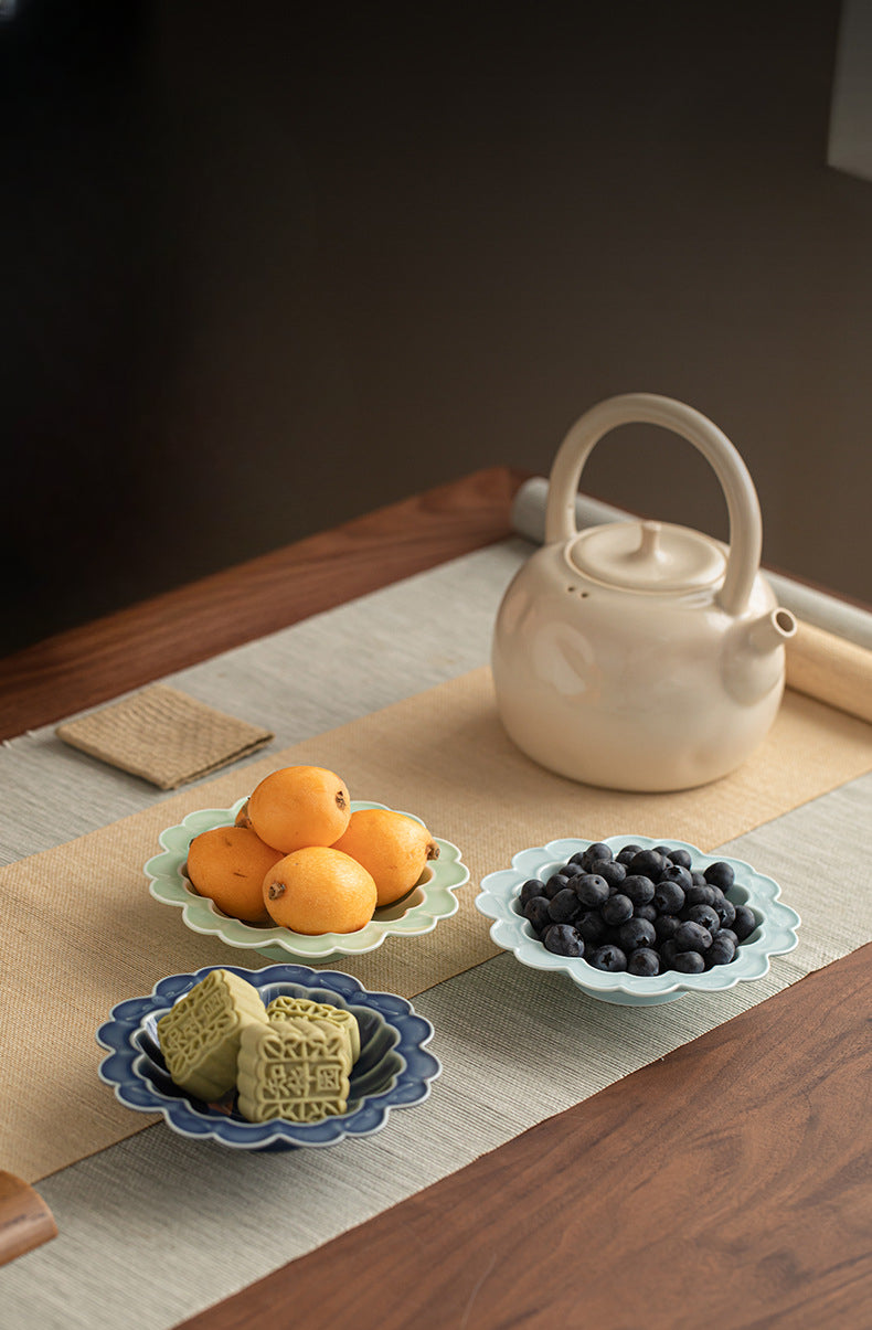 Gohobi Traditional Japanese Glazed Fruit Nuts Small Plate - Chrysanthemum 001