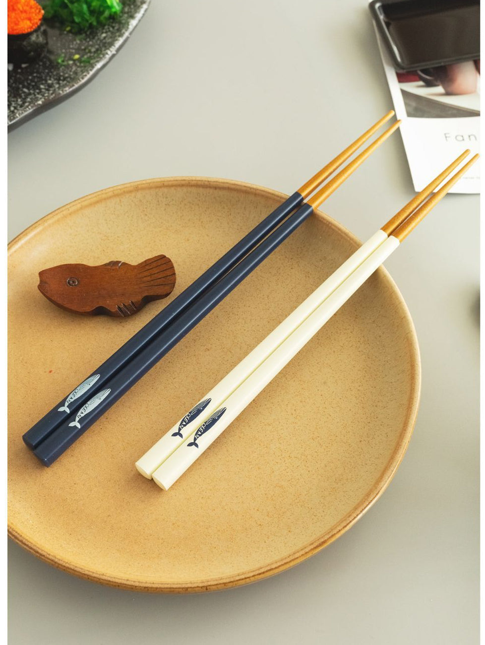 Gohobi SUNLIFE Japanese-Style Whale Wooden Chopsticks [Made In Japan]