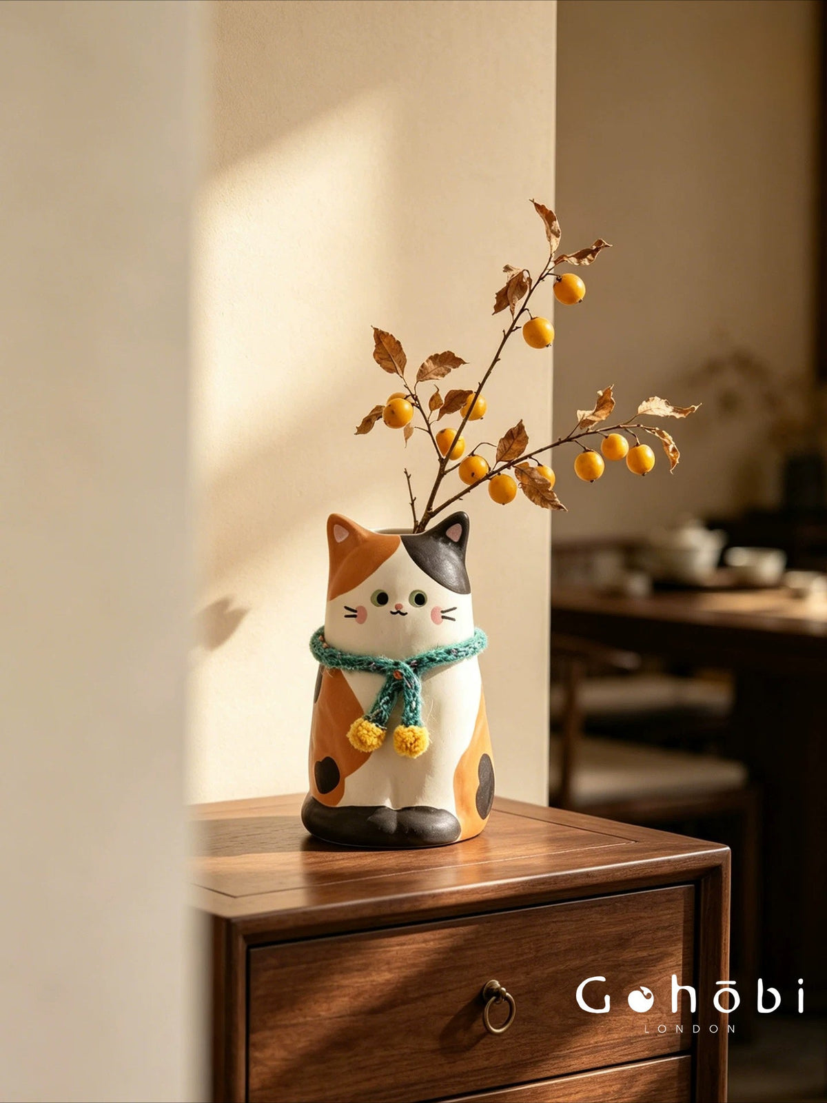 Gohobi Cute Cat Ceramic Vase – Handmade Jingdezhen Ikebana Flower Vase