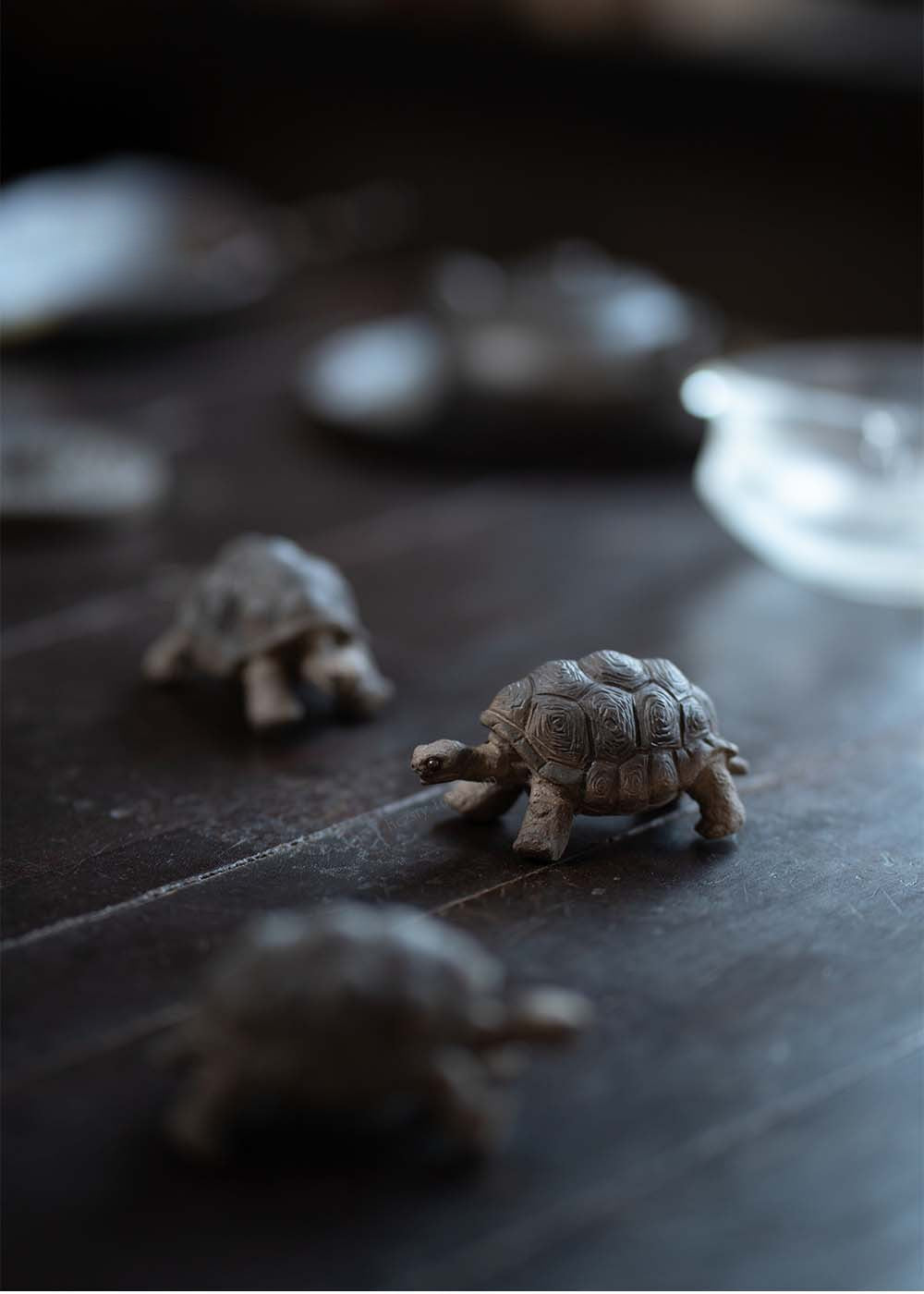 Gohobi Handmade Ceramic YiXing Clay Land Turtle Ornament Tea Pet