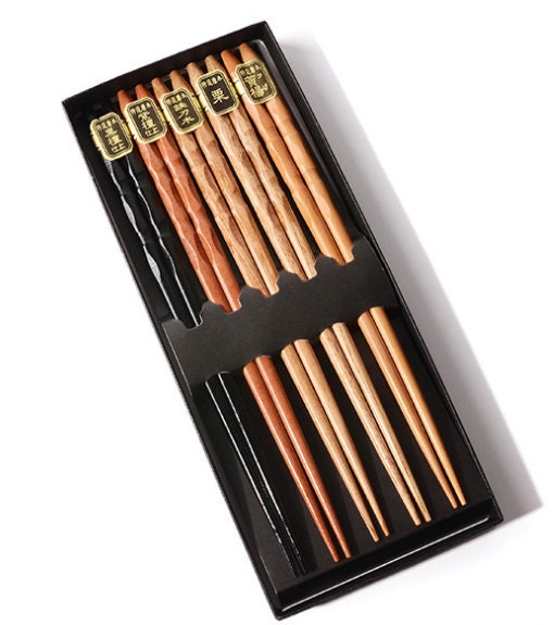 Gohobi A Set of 5 Pairs of Japanese Wooden Cone Shape Chopsticks