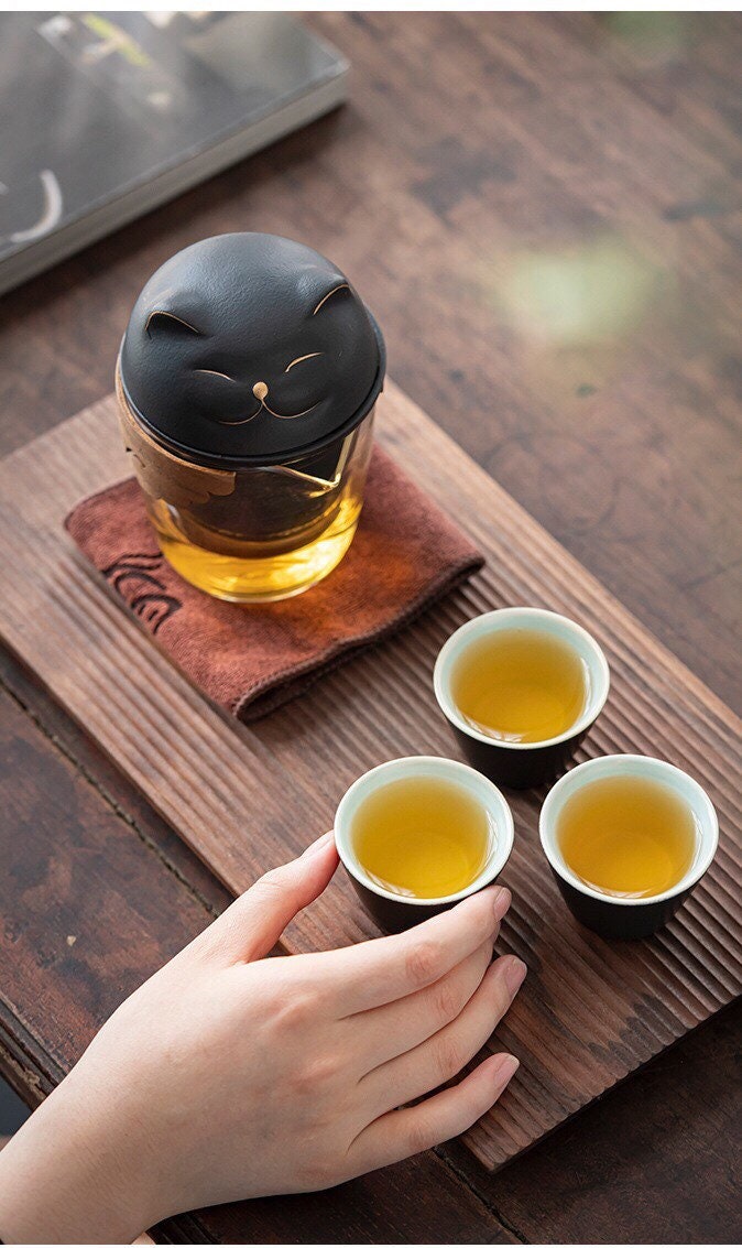 Gohobi Cat tea cup [UK stock- FREE Travel case] with Infuser and 3 small tea cups, office Tea Mug with Lid, Lucky cat Japanese cat tea mug