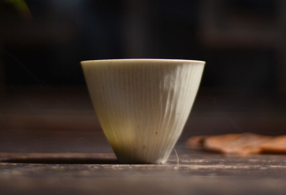 Gohobi Handmade ceramic tea pitcher fair cup Chinese Gongfu tea Japanese Teacup small green tea cup [White Matt collection] 